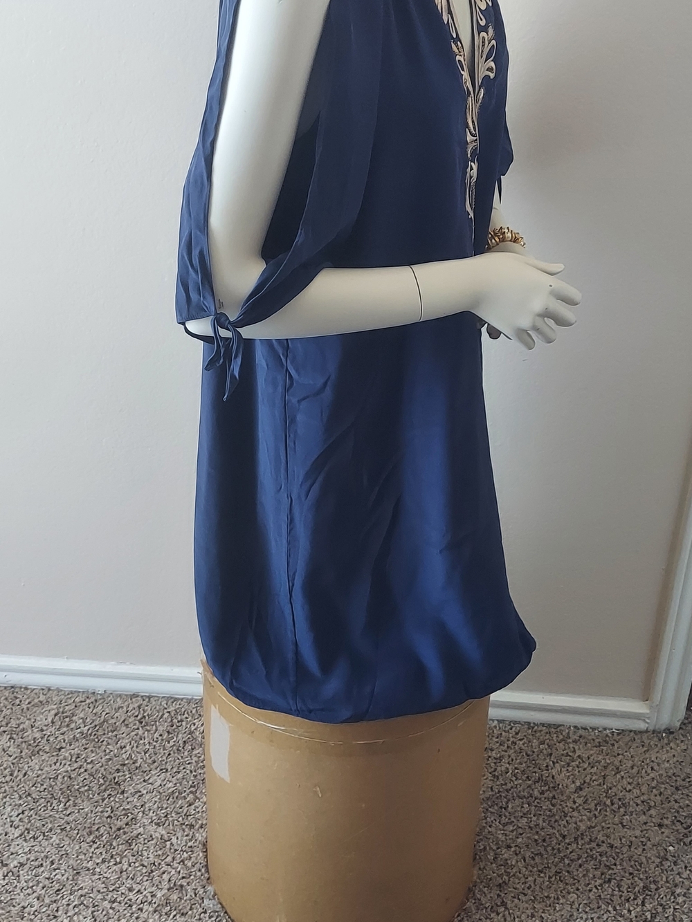 Lilly Pulitzer Navy Tunic with Cream Embroidered Neckline - Picture 6 of 9